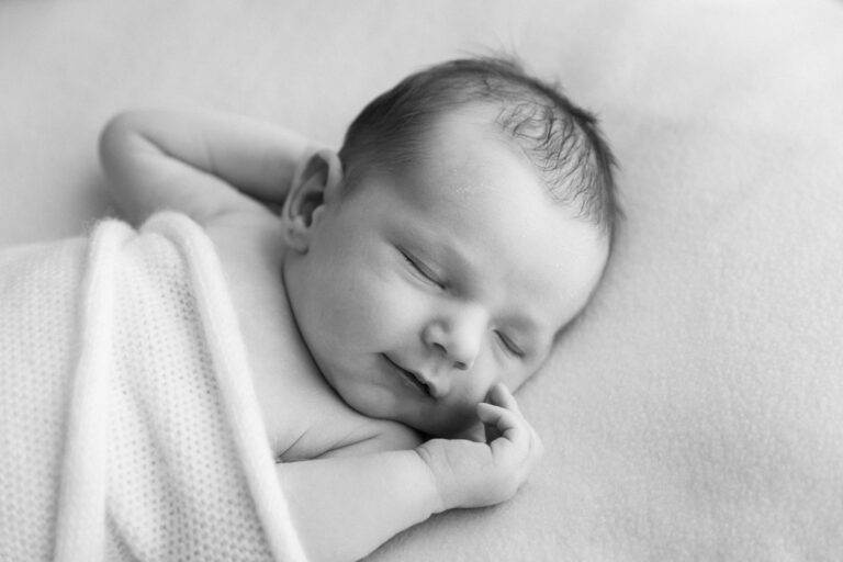 124 newborn photography perth 768x512