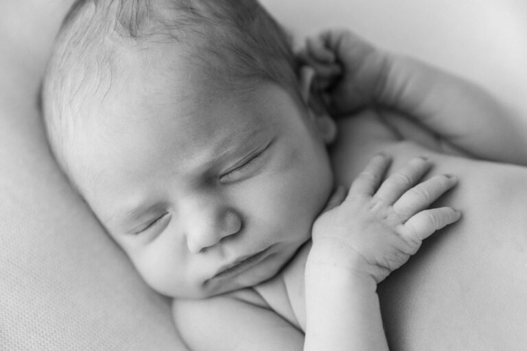 140 newborn photography perth 768x512