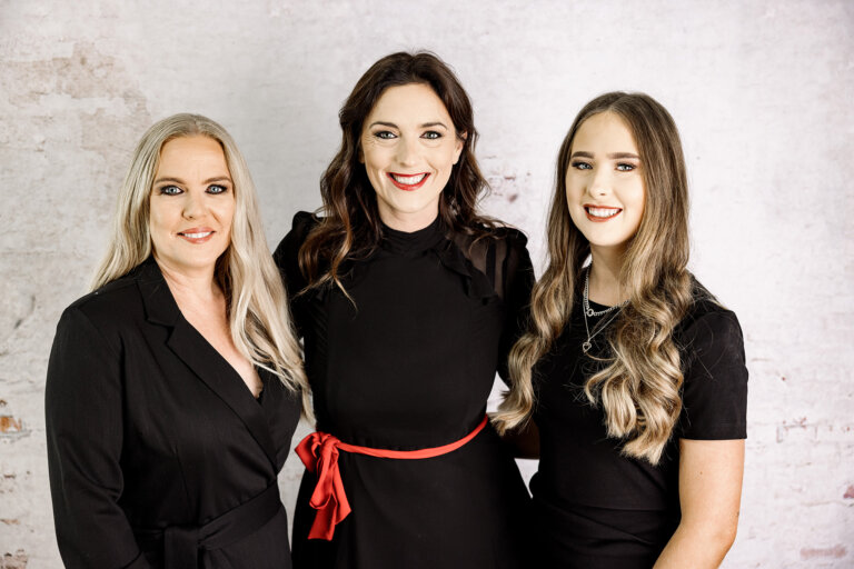 220923 Clare May Team 0134 768x512