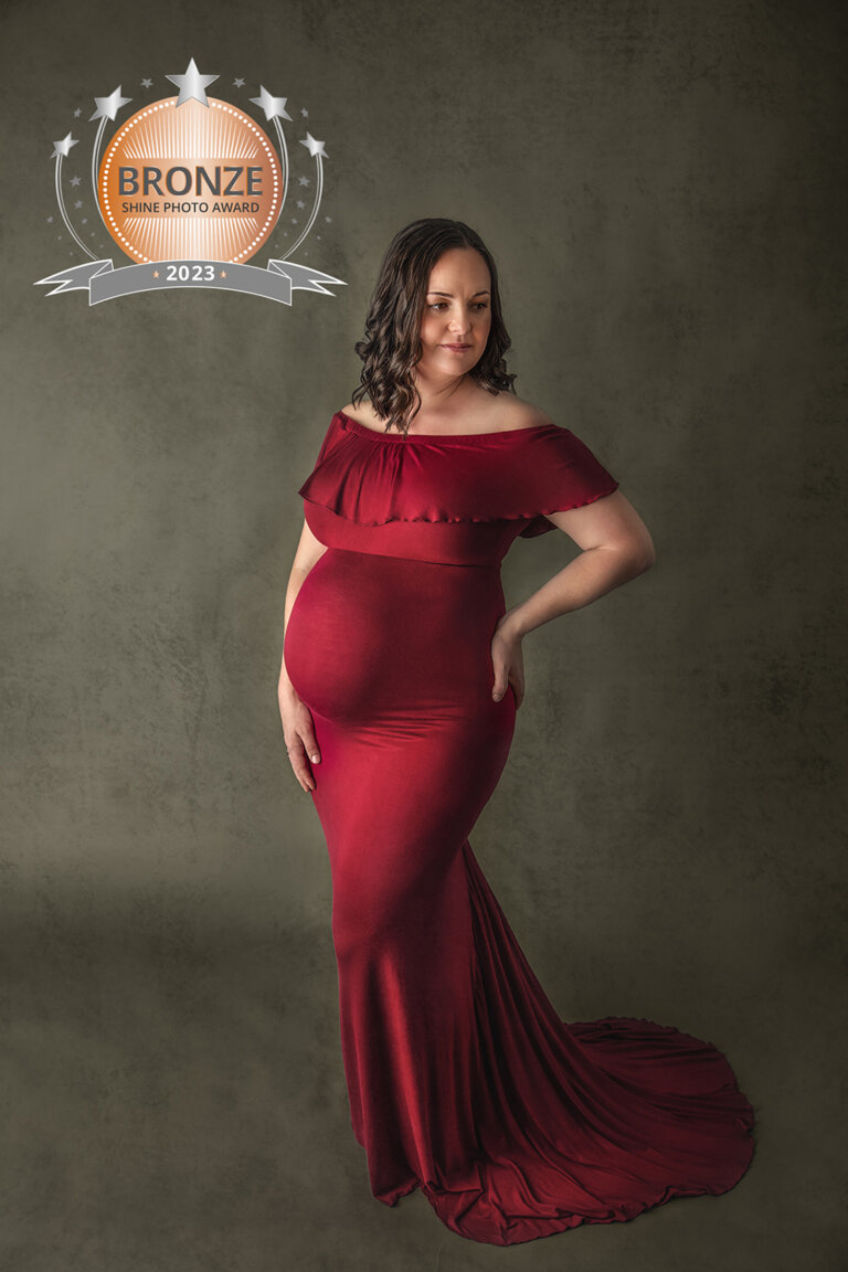 230127 EE maternity 031 bronze SHINE r 768x1152