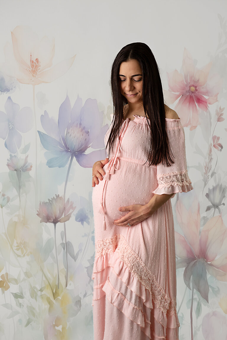 230528 PM maternity 011 r3 768x1152