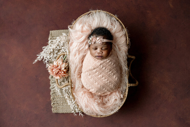 240214 Margret Brawn Newborn Annora 27 768x512