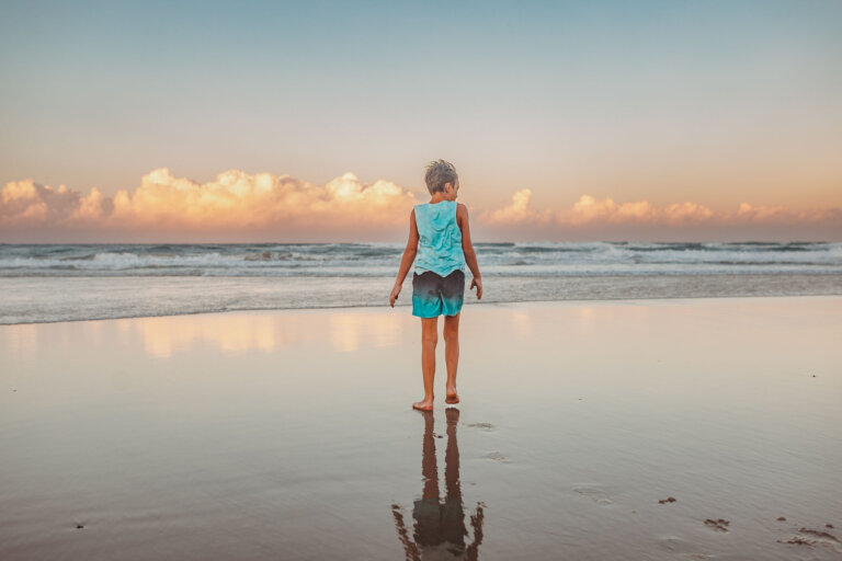 240514 SM AG Gold Coast Sunset Family Portraits Lubi Family 1396 1 768x512