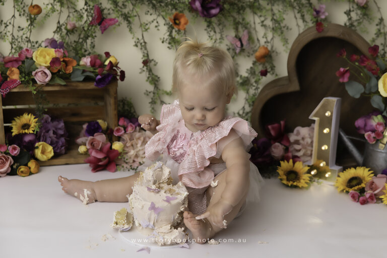 Amelia P Cake Smash 36 copy 768x512