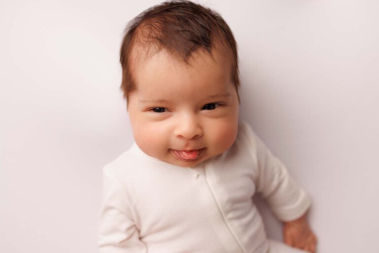 Arbella newborn baby photographer 23 768x512