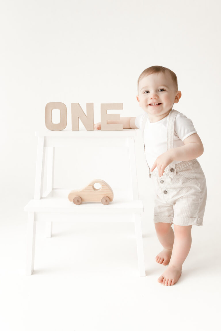 Cake Smash 3 of 6 768x1152