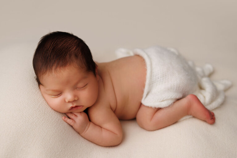 Charlie newborn photography narellan 30 768x512