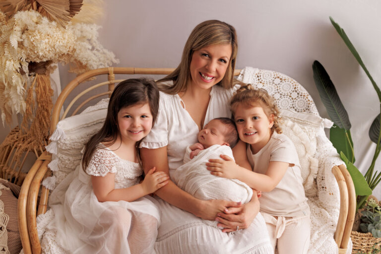 Charlie newborn photography narellan 9 768x512