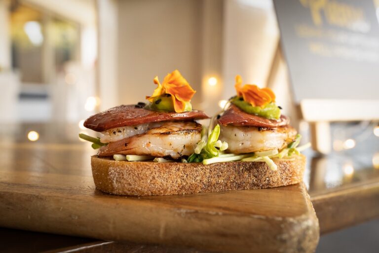 CodiesPlace WeddingCanapes 4 Large 768x512