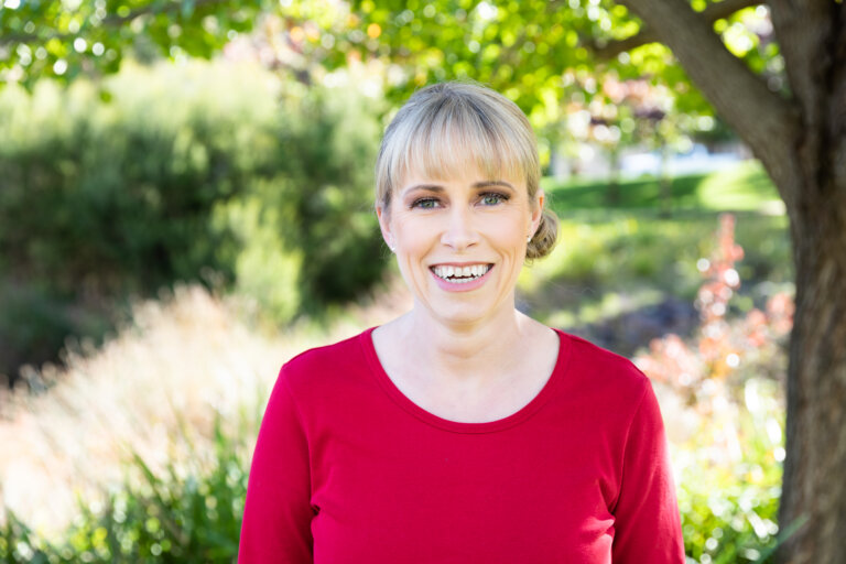 ColeyR KellyLabrecqueCoach Headshots23 1 768x512