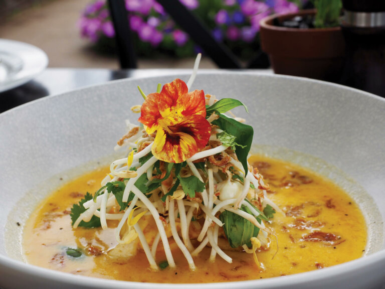 Emeraude Hampton bfast photo Jane Hodges 65 1 768x576