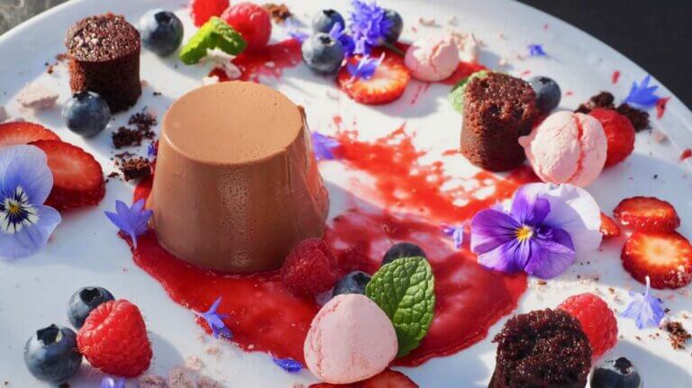 Emeraude dessert Courier Mail photo Jane Hodges 768x431