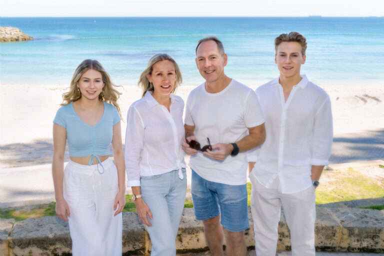 Family at Cottesloe beach 768x512
