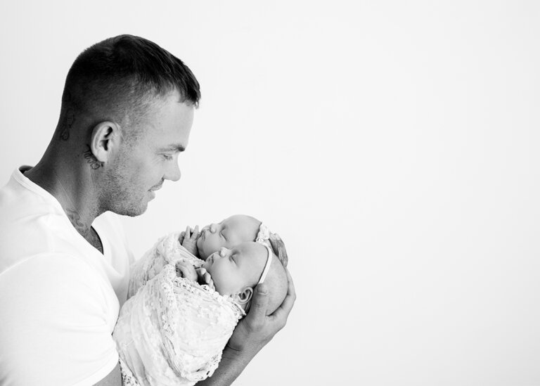 ImogenpaytonbW GoldCoastNewbornphotographer 10 768x549