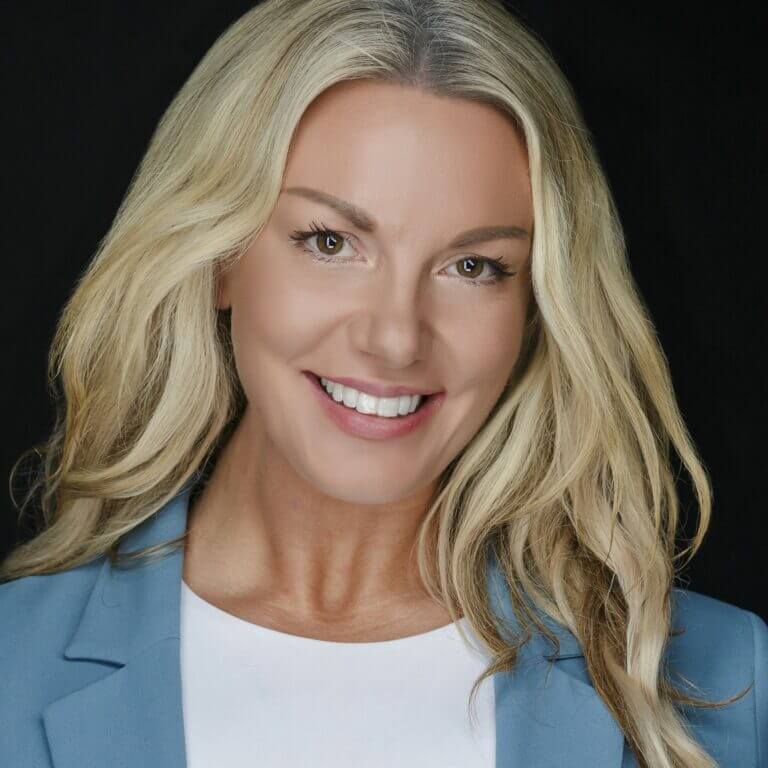 Jennifer Lexy 03023 1 768x768