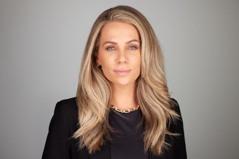 LB05469 colour on grey web 768x512