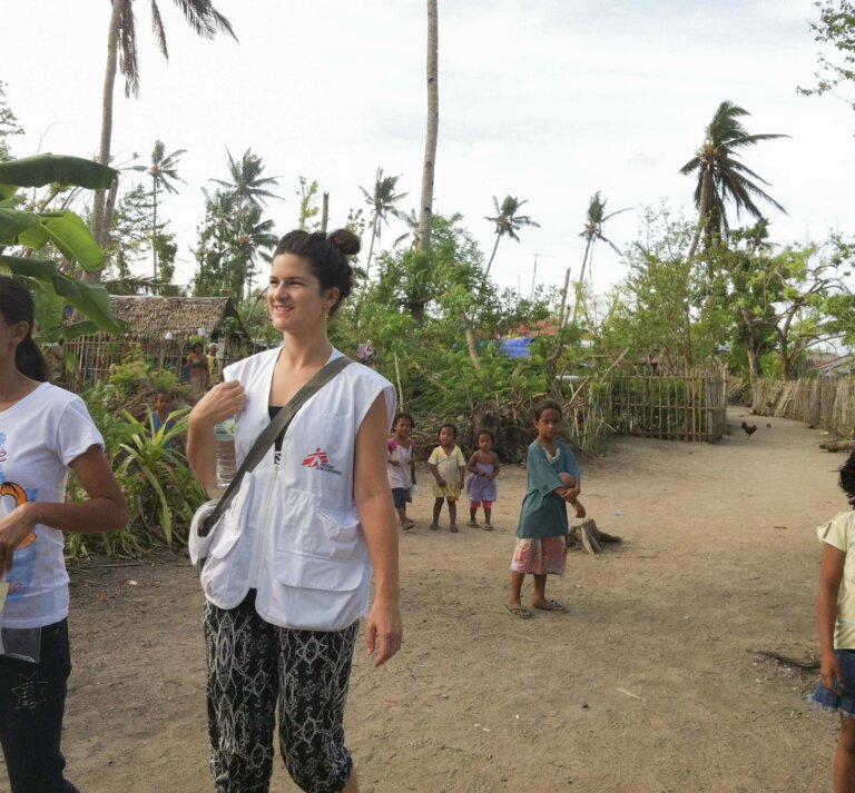 Laura Collins AboutMe 3 768x713