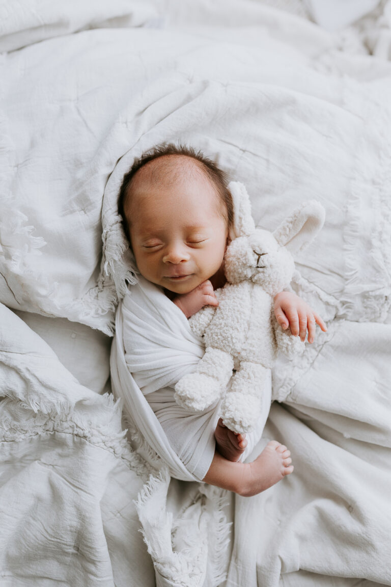 Newborn baby family pregnancy maternity photographer photography gold coast brisbane 1 768x1152