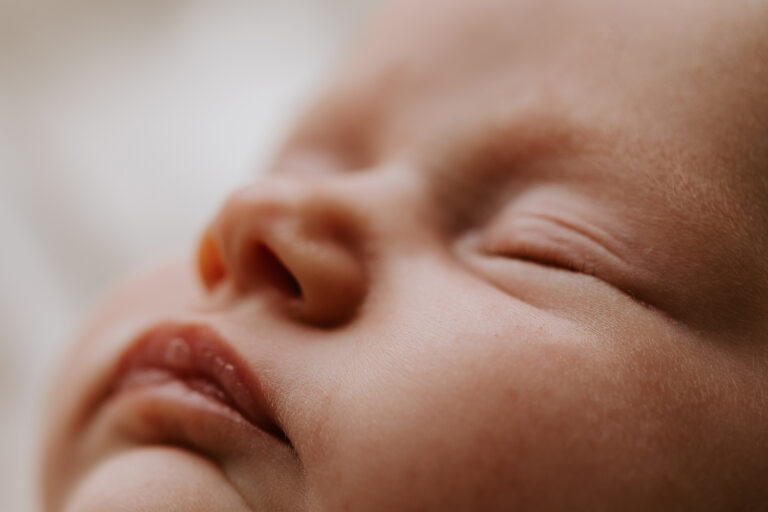 Newborn baby family pregnancy maternity photographer photography gold coast brisbane 17 768x512