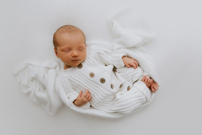 Newborn baby pregnancy maternity family photographer photoghraphy gold coast Brisbane Winni Mini Photography 20 768x512