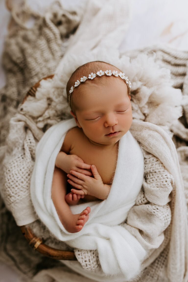 Newborn baby pregnancy maternity family photographer photoghraphy gold coast Brisbane Winni Mini Photography 23 768x1152