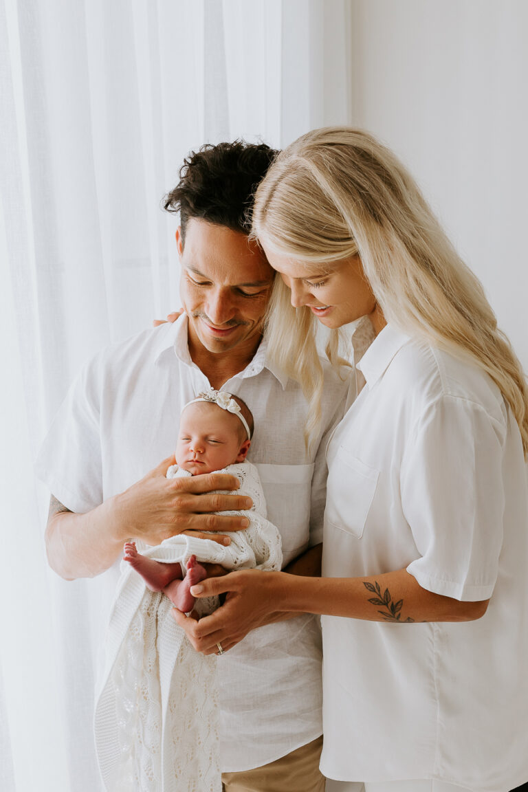 Newborn baby pregnancy maternity family photographer photoghraphy gold coast Brisbane Winni Mini Photography 8 768x1152