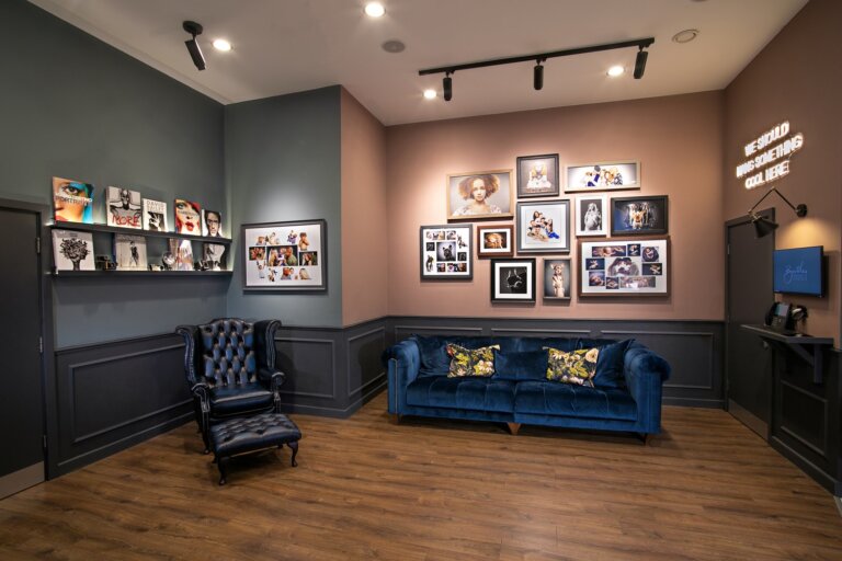 O52A6685 v2 STUDIO GALLERY © Bartley Studios 768x512