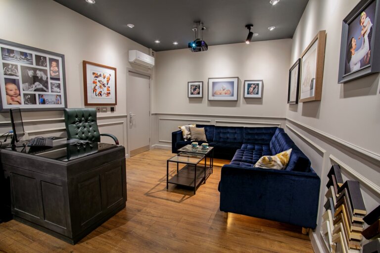 O52A6835 2 STUDIO GALLERY © Bartley Studios 768x512