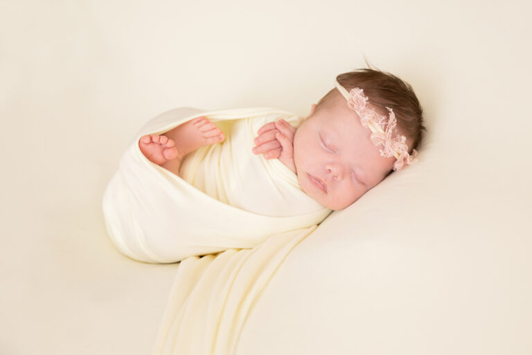 Smith Newborn Portrait 099 768x512