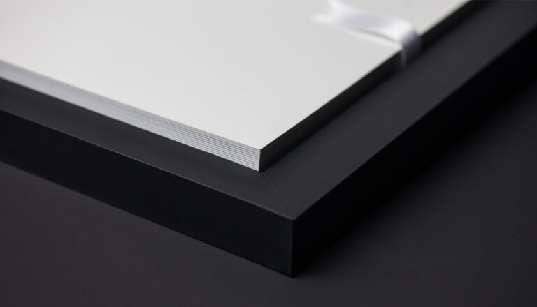 CLEAN, SHARP & MINIMALIST