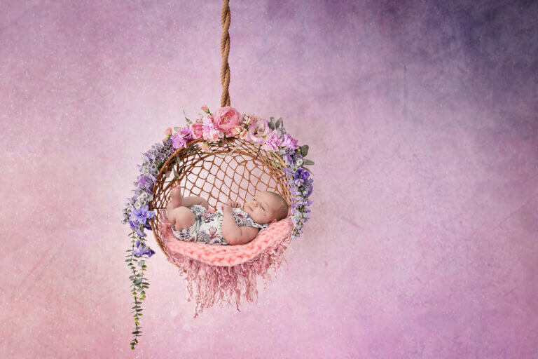 accent photography newborn girl 5reasonsyoushouldbookyournewbornsessionbeforebabyarrives 768x512