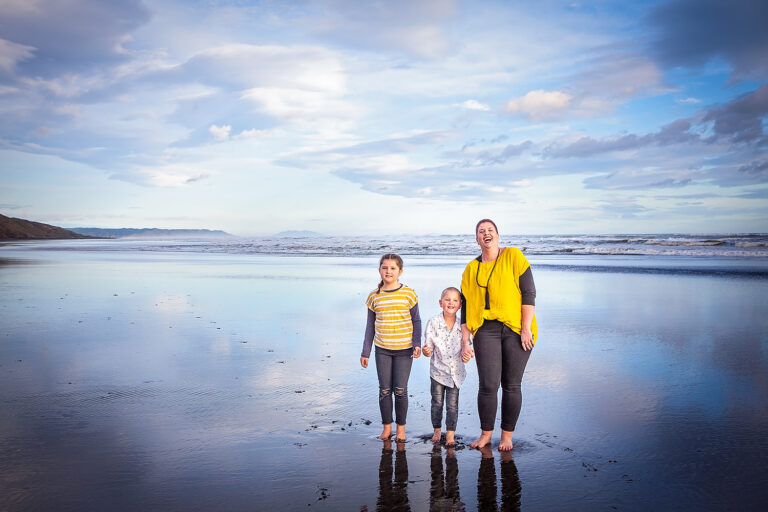 accent photography winter beach karioitahi 768x512