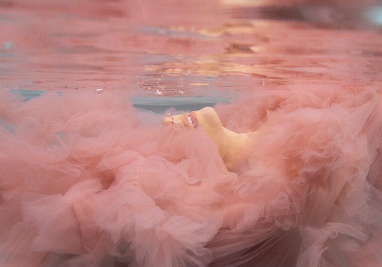 dreamy underwate photoshoot experience for women sunshine coast brisbane gold coast noosa 768x538