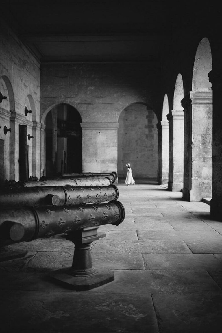 kylie garner photography brisbane Paris GhostGirl 768x1152