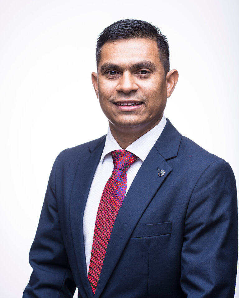 mementoz photography headshots 02 768x959