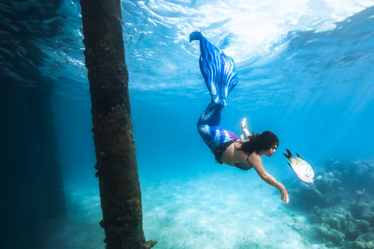 mermaids underwater 29 768x512