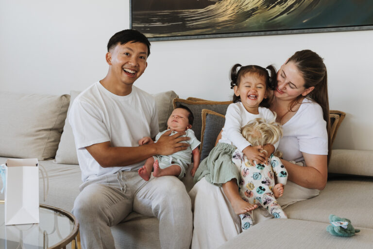 newborn at home 25 768x512