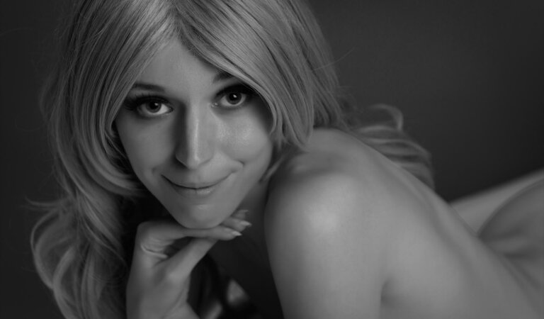 skye boudoir 589slide 768x450