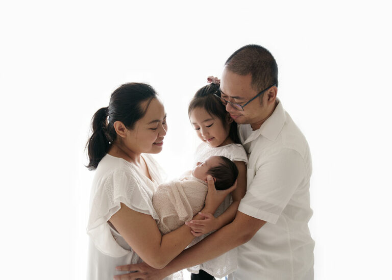 sneak DSC2290 Edit 768x549