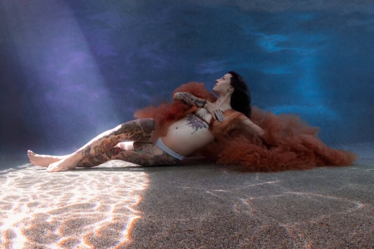 underwater pregnancy 16 768x512